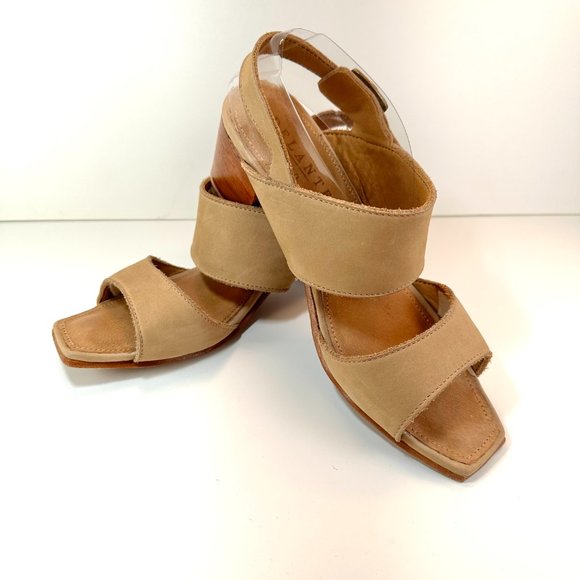 Adelante The Serena Heeled Sandal in Oatmeal, Size 8 - Picture 2 of 16